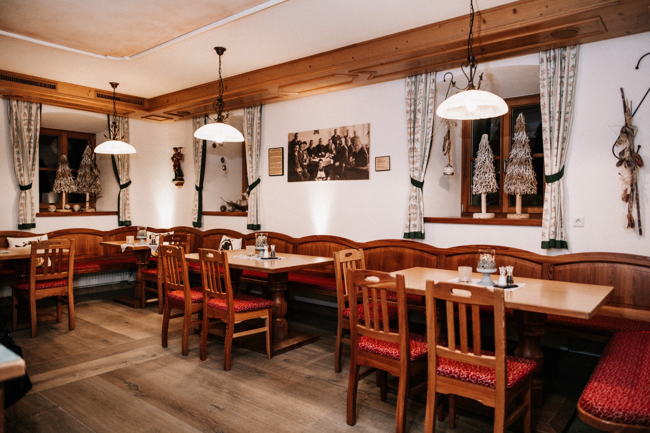 schweizerwirt-hotel-lofer-salzburger-land (8).jpg